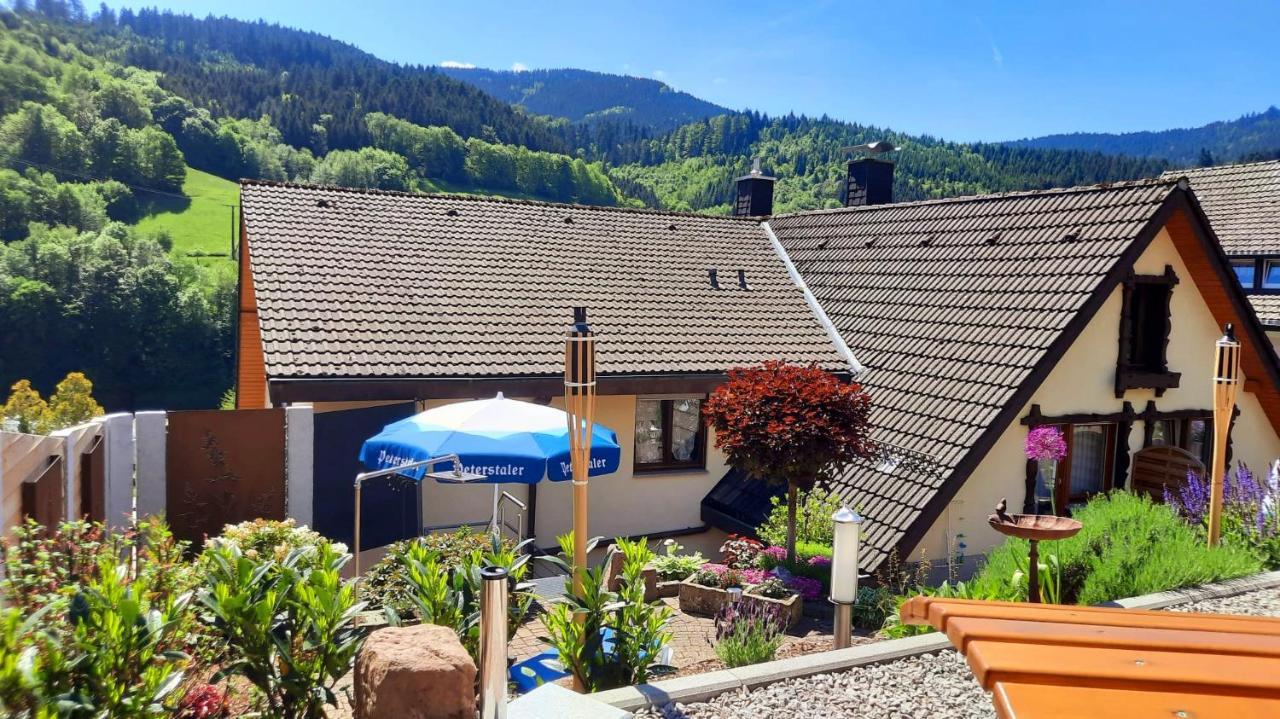 Gaestehaus Haaser Hotell Bad Peterstal-Griesbach Exteriör bild