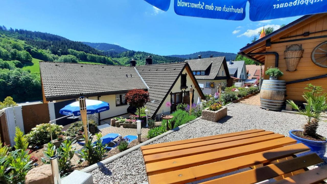 Gaestehaus Haaser Hotell Bad Peterstal-Griesbach Exteriör bild