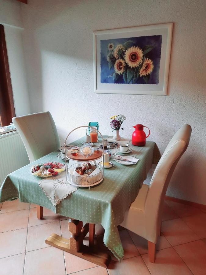 Gaestehaus Haaser Hotell Bad Peterstal-Griesbach Exteriör bild